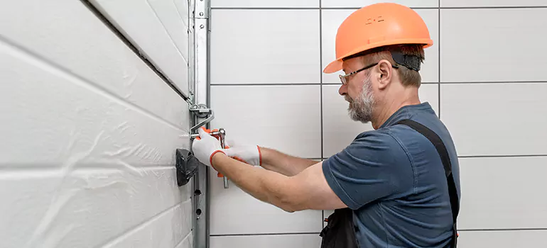 Garage Door Repair in Bonita Springs